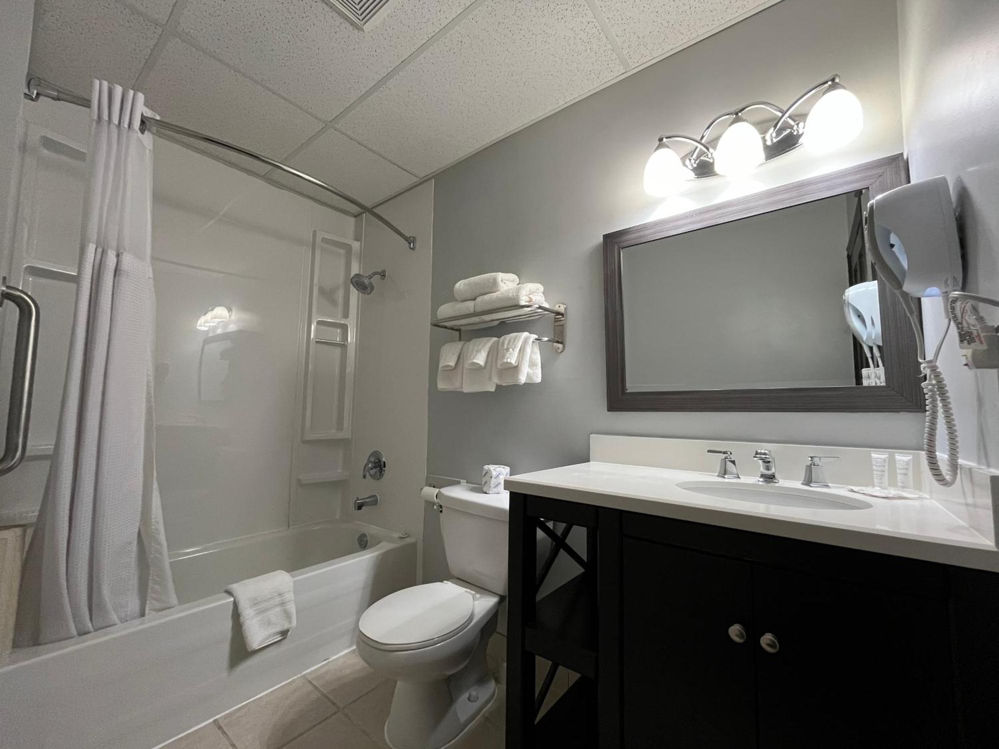 Le Voyageur Inn Mattawa Ngoại thất bức ảnh