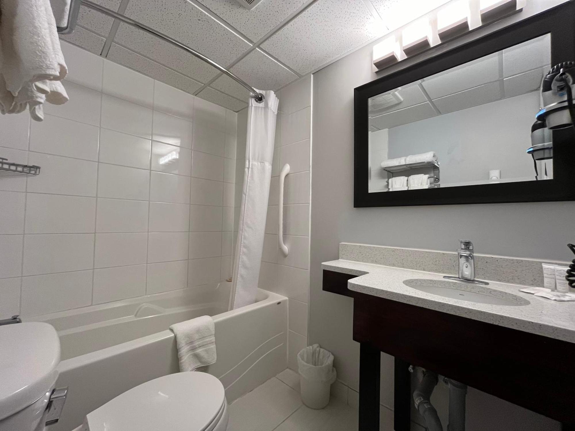 Le Voyageur Inn Mattawa Ngoại thất bức ảnh