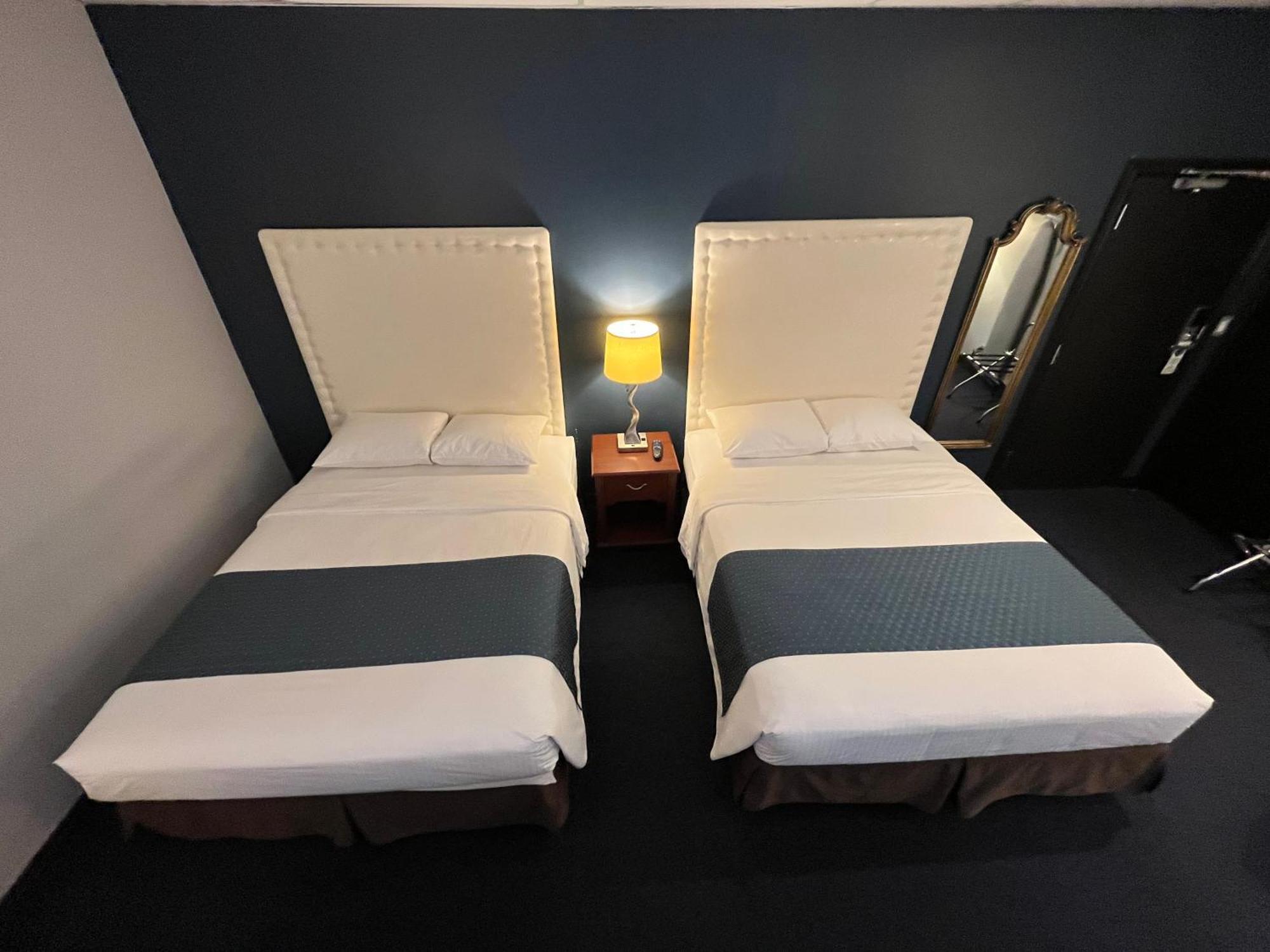 Le Voyageur Inn Mattawa Ngoại thất bức ảnh